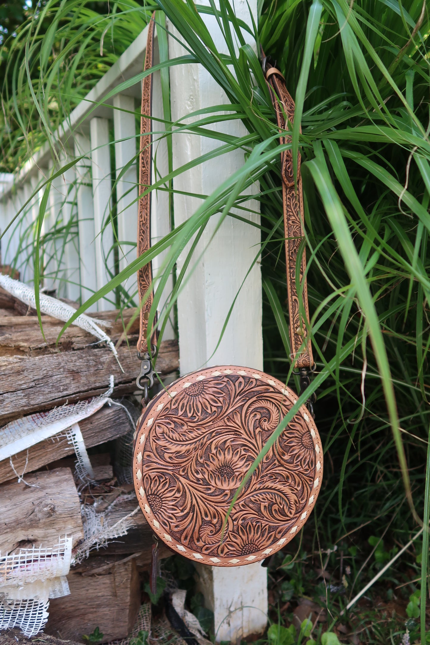 Tooled Canteen Purse