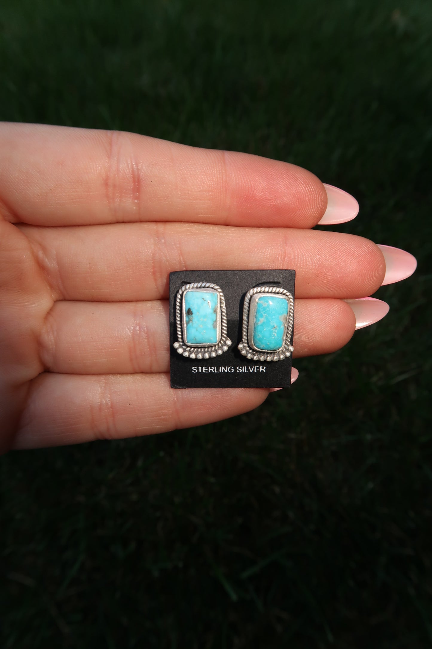 Kingman Detailed Studs